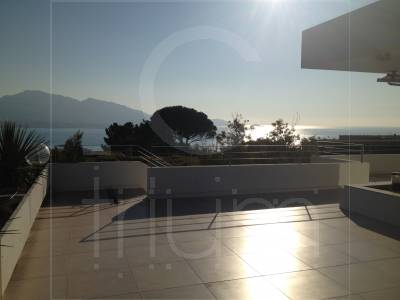 Vente Villa contemporaine Marseille 7eme Corniche Kennedy plein sud dans un parc privé et sécurisé