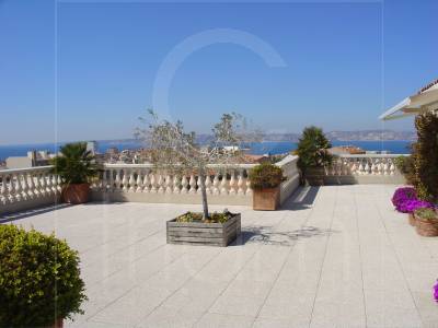 Vente Appartement T4 Marseille 7eme terrasse et vue mer
